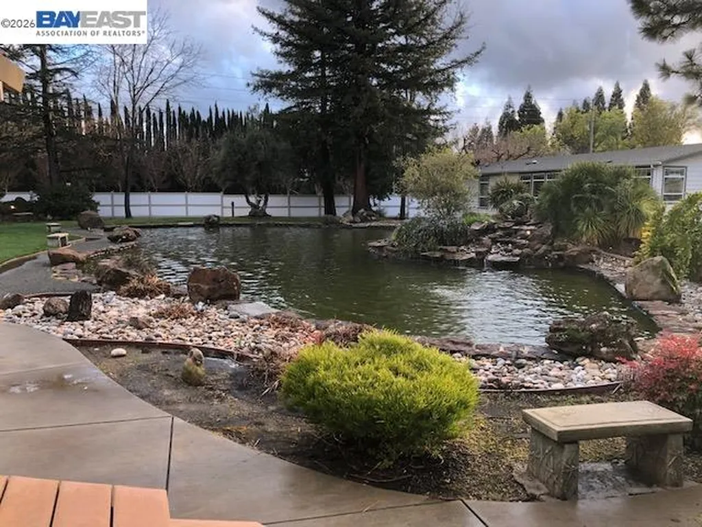 3263 Vineyard Avenue #124 Pleasanton CA 94566