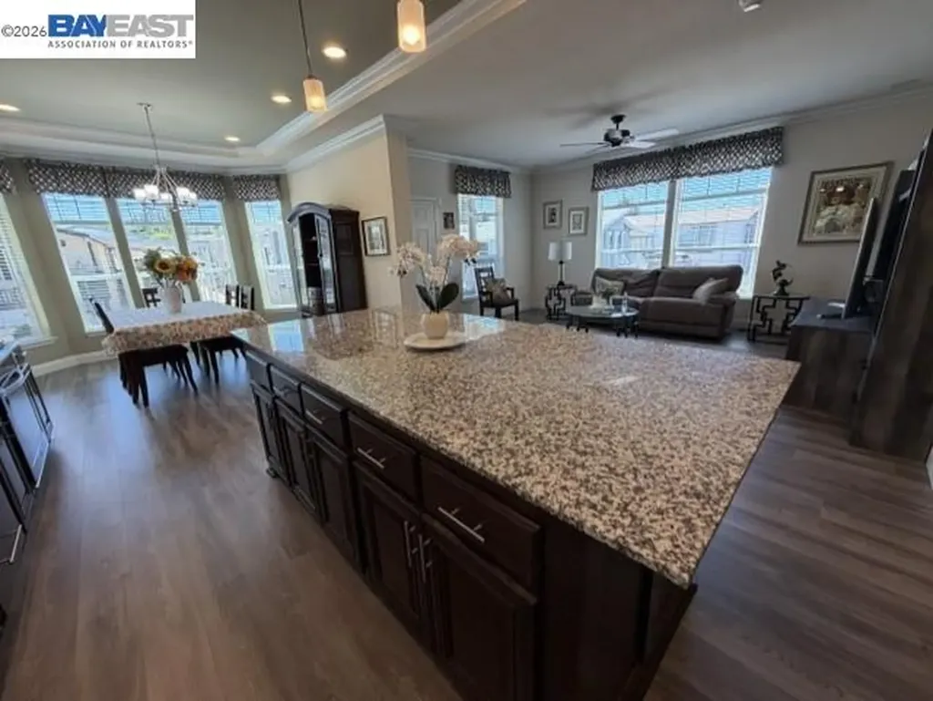 3263 Vineyard Avenue #124 Pleasanton CA 94566