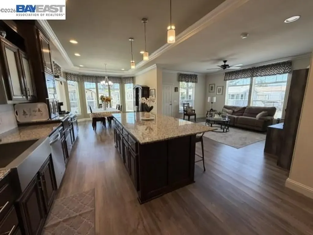 3263 Vineyard Avenue #124 Pleasanton CA 94566