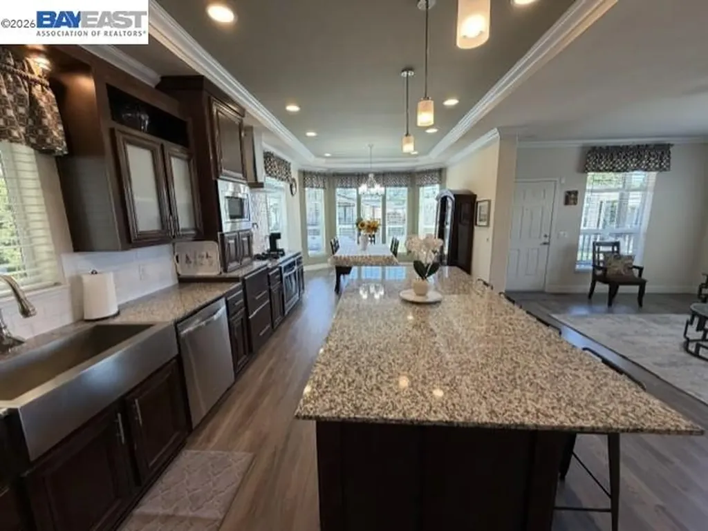 3263 Vineyard Avenue #124 Pleasanton CA 94566