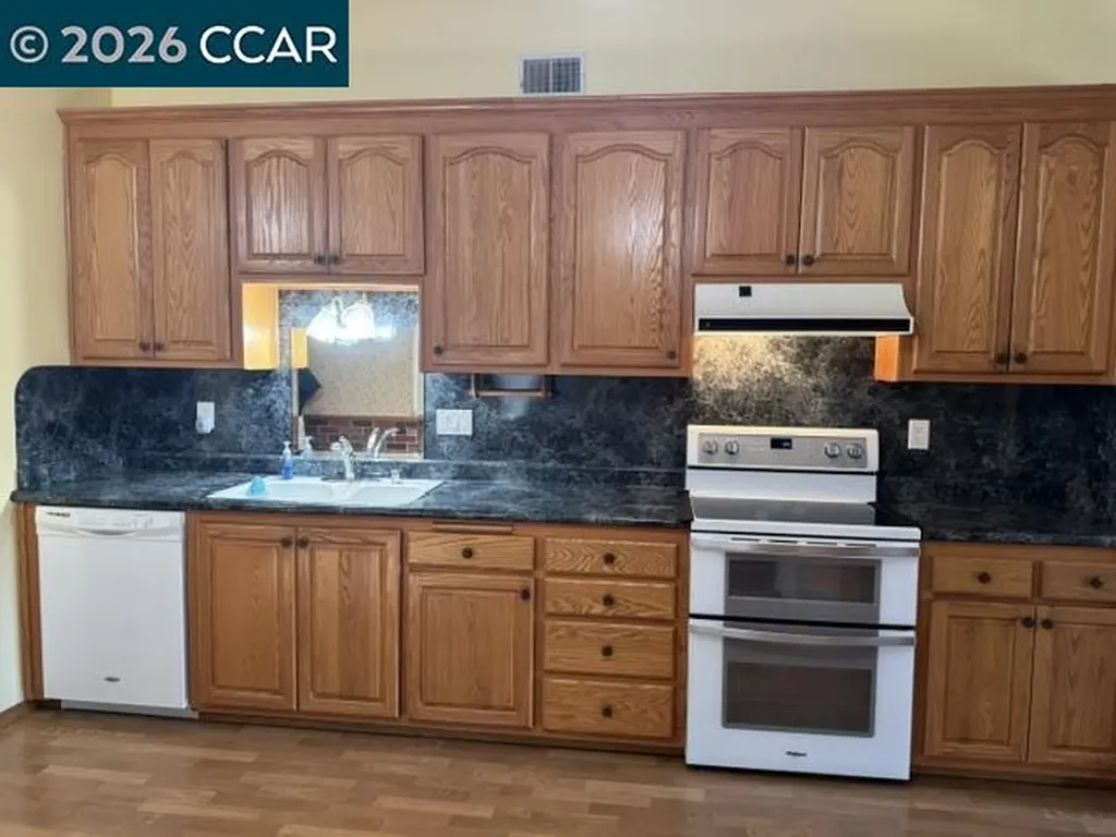 1827 Alamo Drive Vacaville CA 95687
