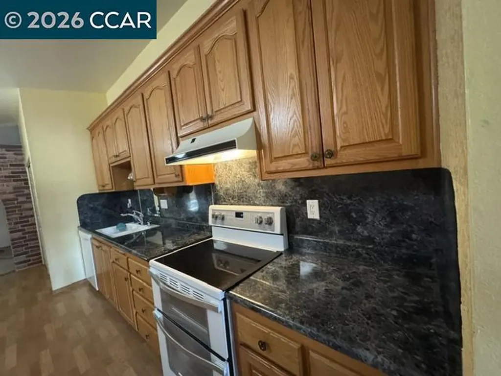 1827 Alamo Drive Vacaville CA 95687