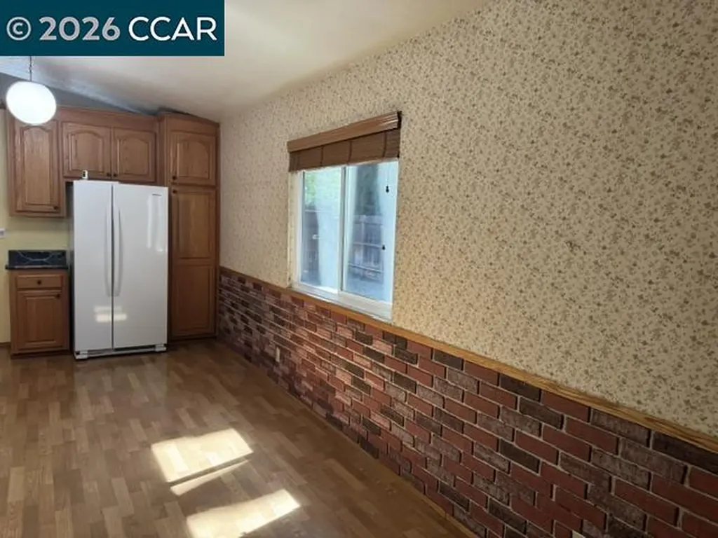1827 Alamo Drive Vacaville CA 95687