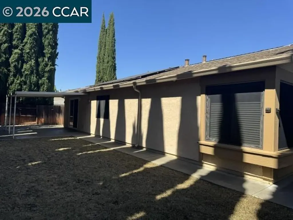 1827 Alamo Drive Vacaville CA 95687