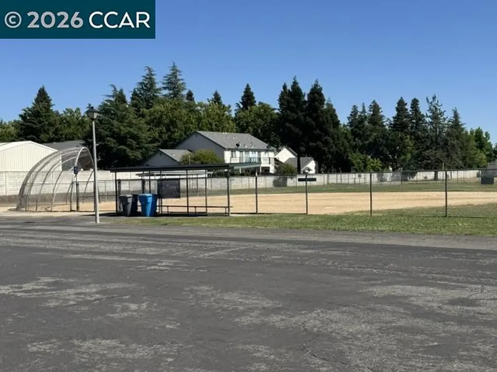 1827 Alamo Drive Vacaville CA 95687