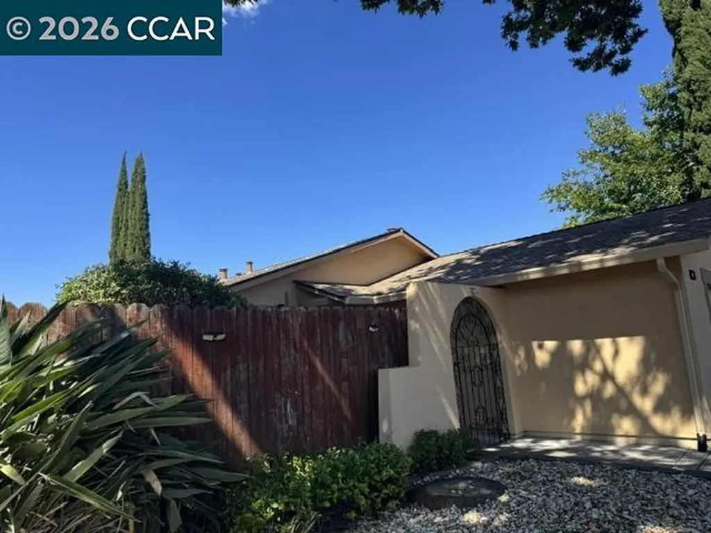1827 Alamo Drive Vacaville CA 95687
