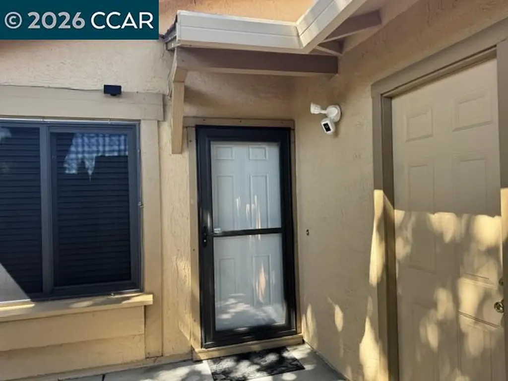 1827 Alamo Drive Vacaville CA 95687