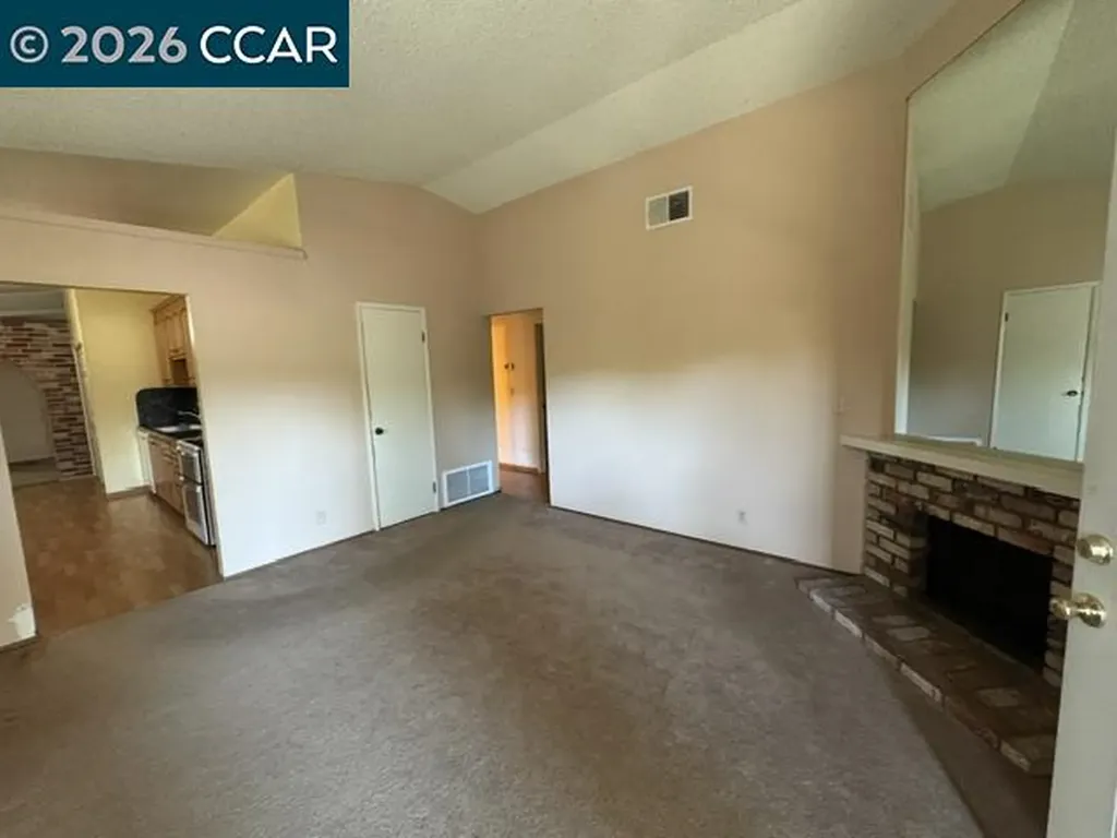 1827 Alamo Drive Vacaville CA 95687