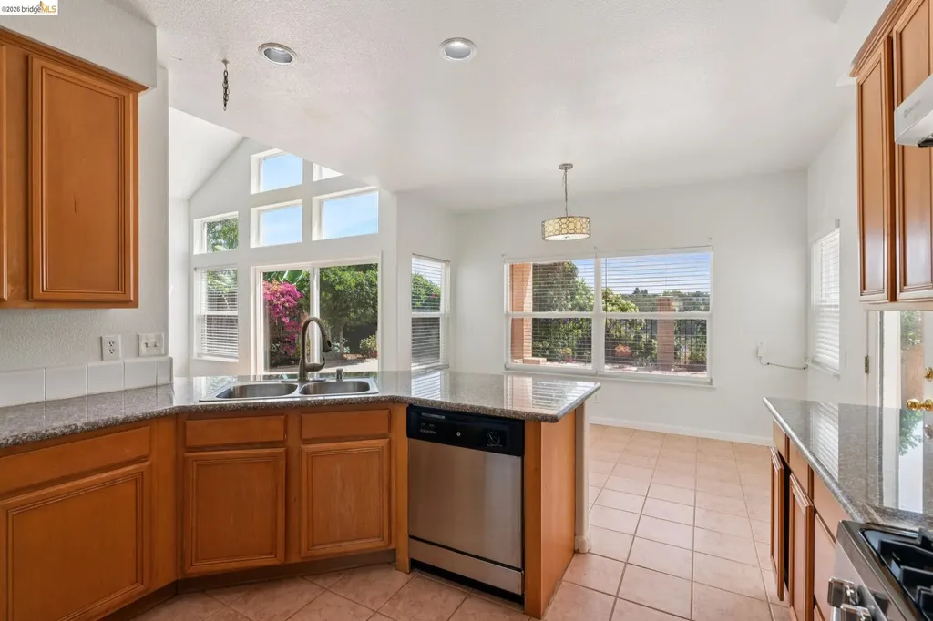 154 Camino Del Sol Vallejo CA 94591