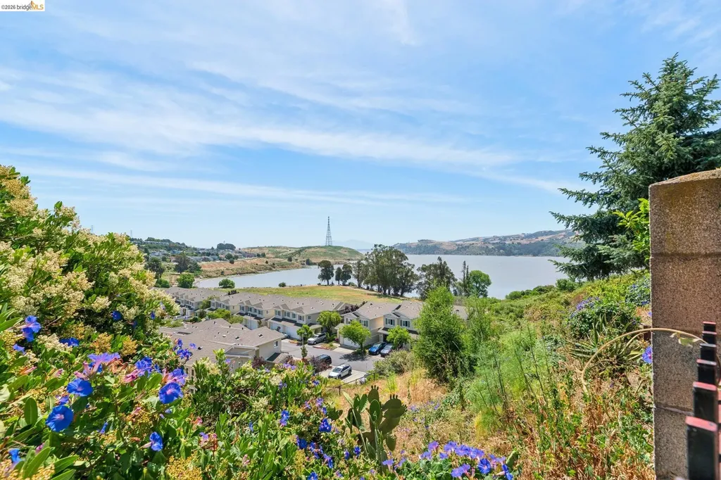 154 Camino Del Sol Vallejo CA 94591