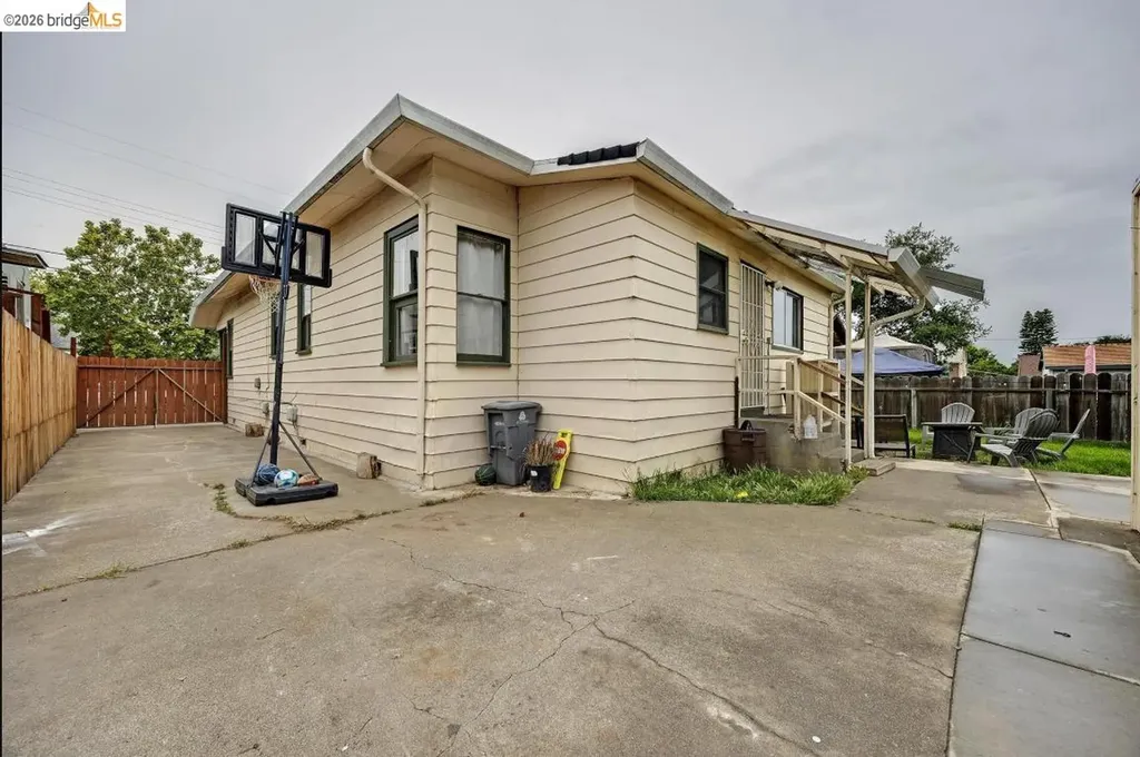 220 Perkins Avenue Vallejo CA 94590