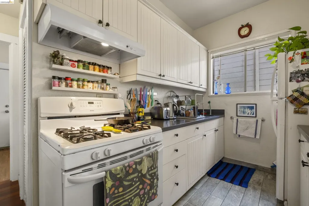 1032 Magnolia Street Oakland CA 94607