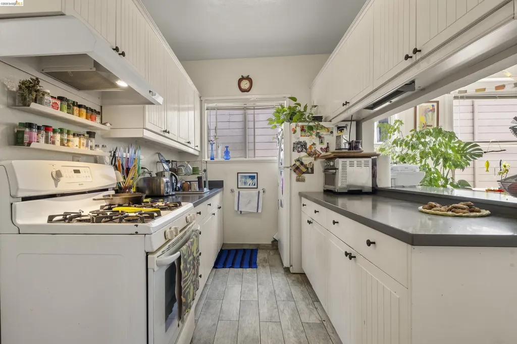 1032 Magnolia Street Oakland CA 94607
