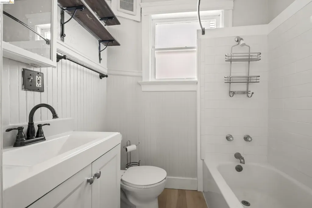 1032 Magnolia Street Oakland CA 94607