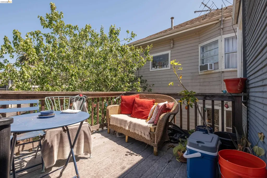 1032 Magnolia Street Oakland CA 94607