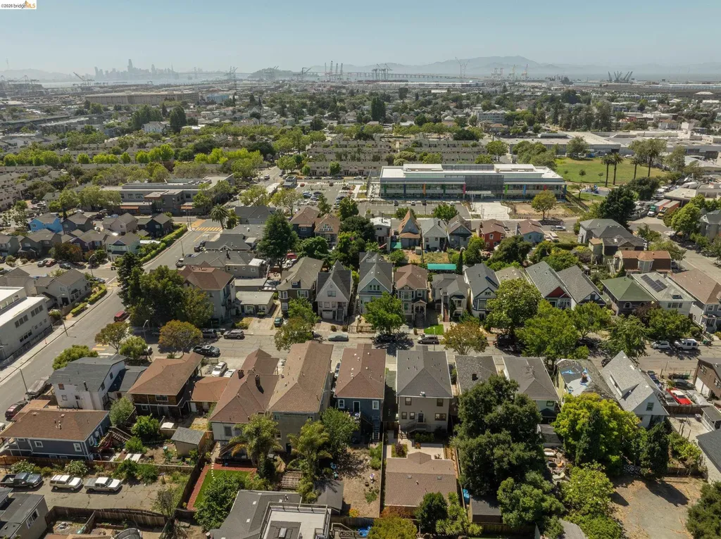 1032 Magnolia Street Oakland CA 94607