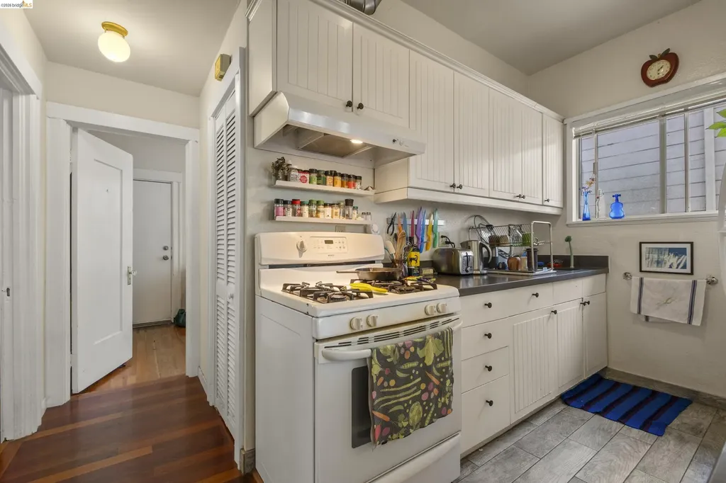 1032 Magnolia Street Oakland CA 94607
