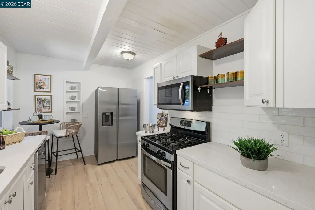 2082 Overhill Road Concord CA 94520