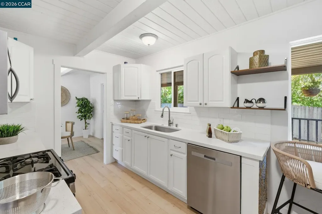 2082 Overhill Road Concord CA 94520