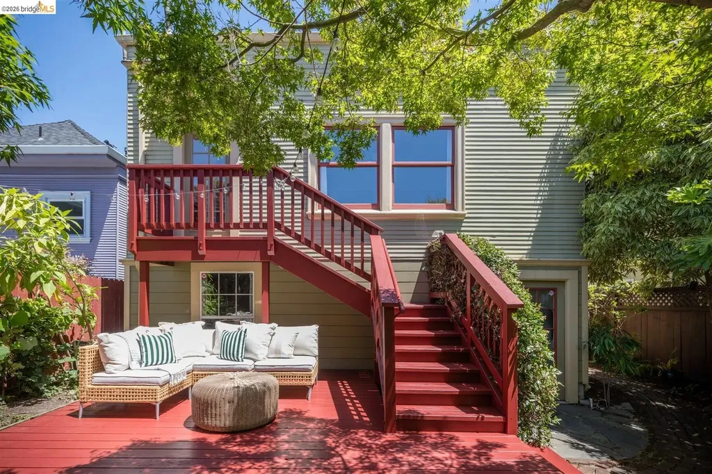 3863 West Street Oakland CA 94608