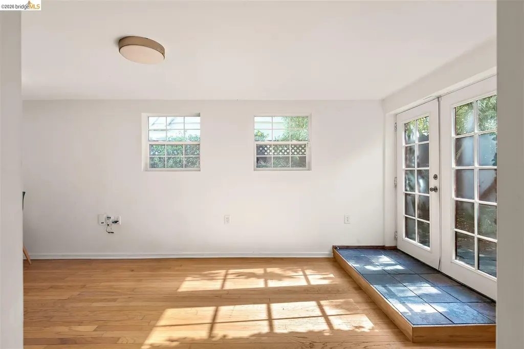 3863 West Street Oakland CA 94608