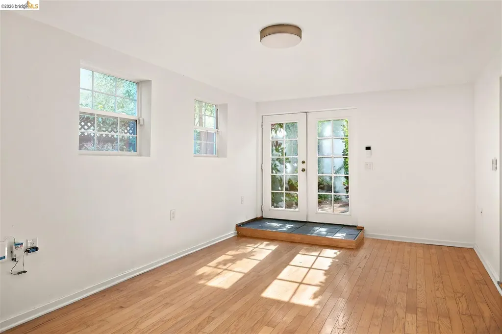 3863 West Street Oakland CA 94608