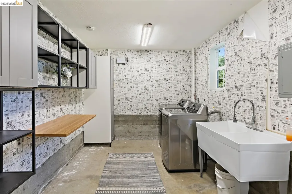 3863 West Street Oakland CA 94608