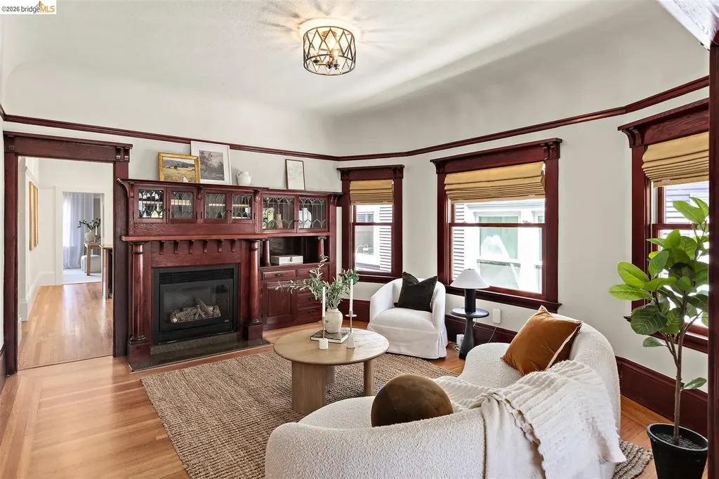 3863 West Street Oakland CA 94608