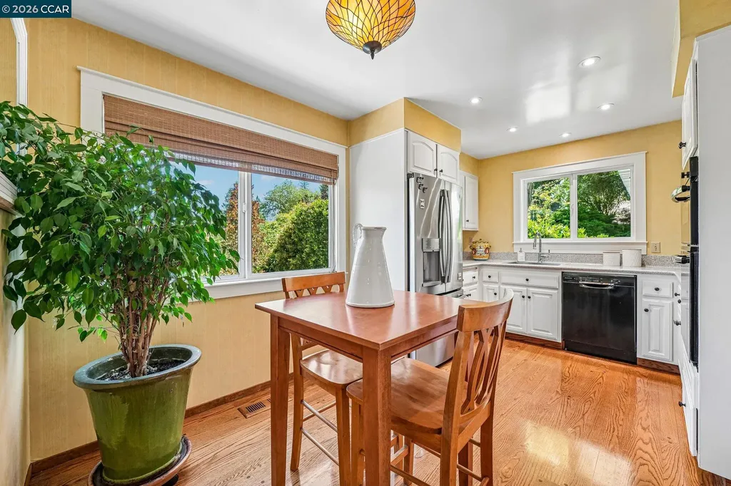 340 Donald Drive Moraga CA 94556