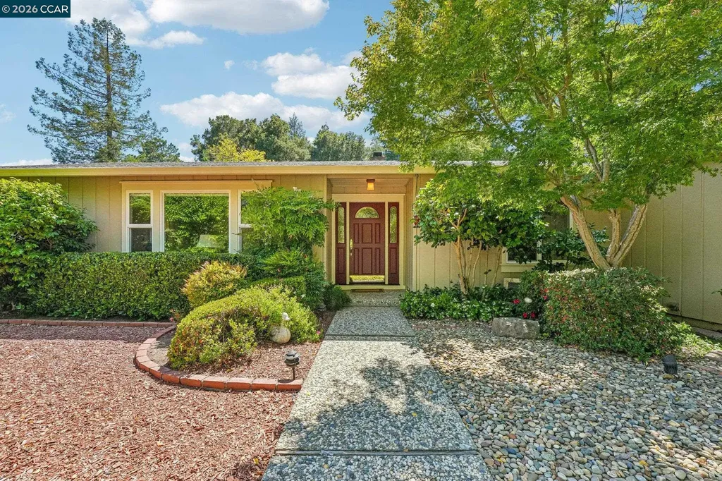 340 Donald Drive Moraga CA 94556