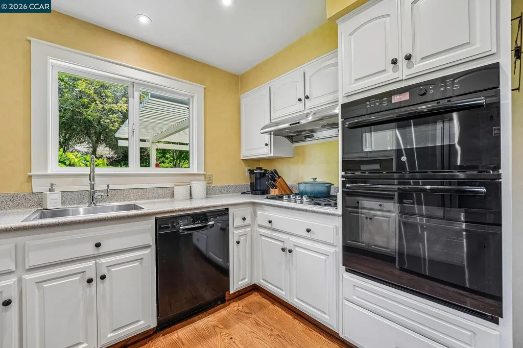 340 Donald Drive Moraga CA 94556