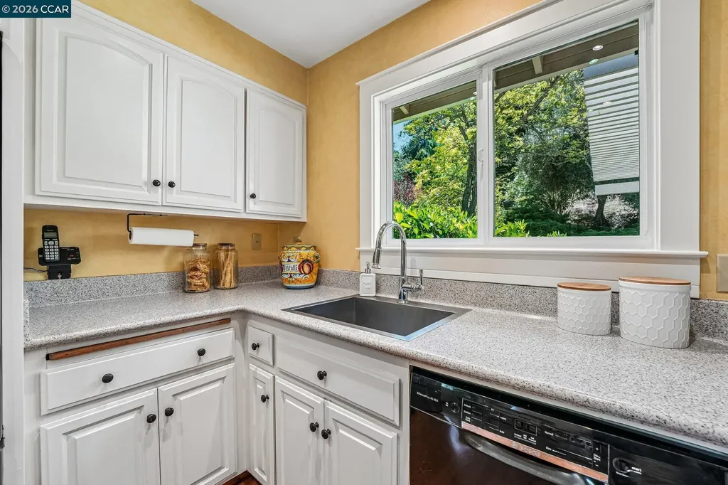 340 Donald Drive Moraga CA 94556