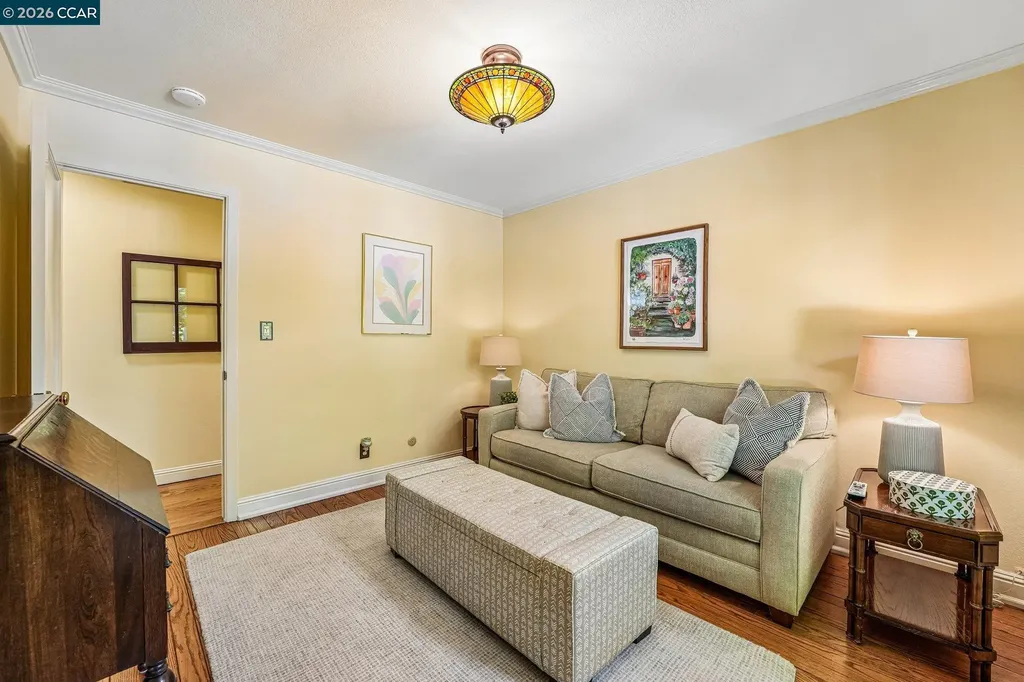 340 Donald Drive Moraga CA 94556