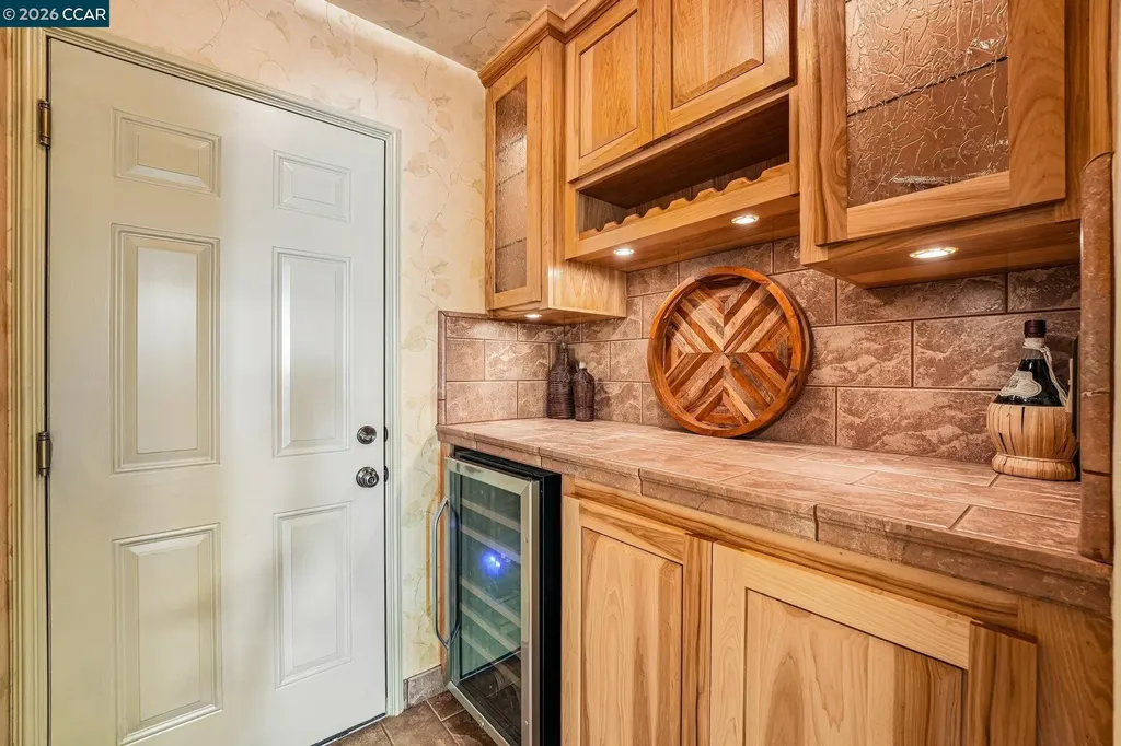 340 Donald Drive Moraga CA 94556