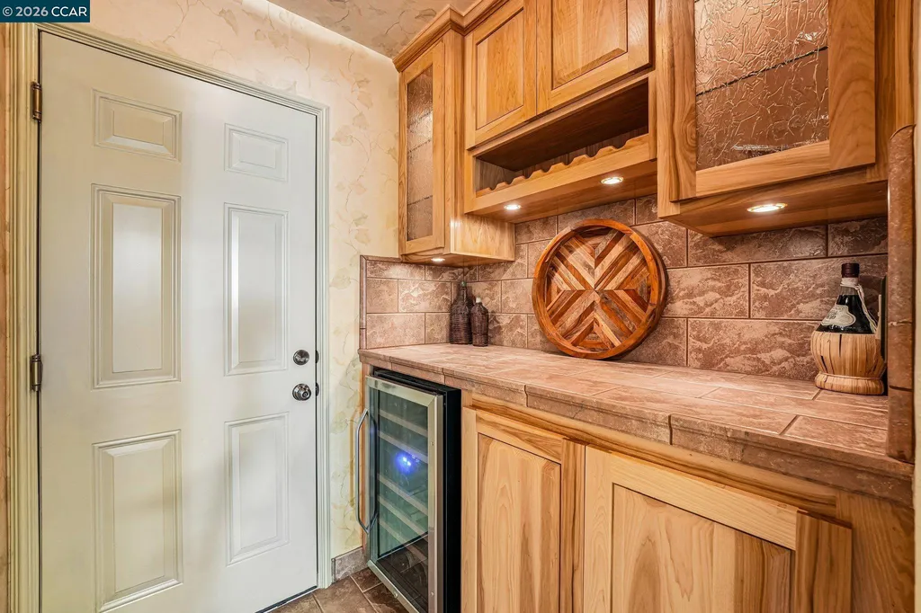 340 Donald Drive Moraga CA 94556
