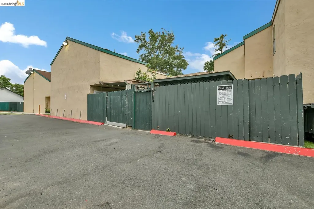 141 15th Street Pittsburg CA 94565