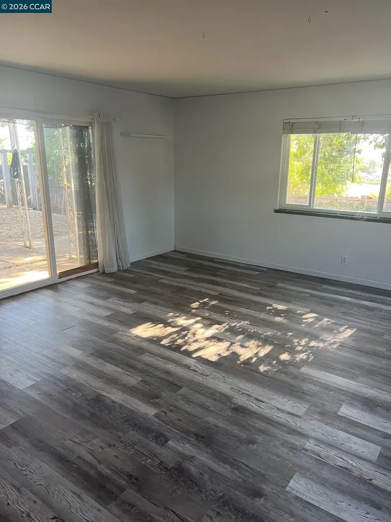 827 Falcon Drive Vallejo CA 94589