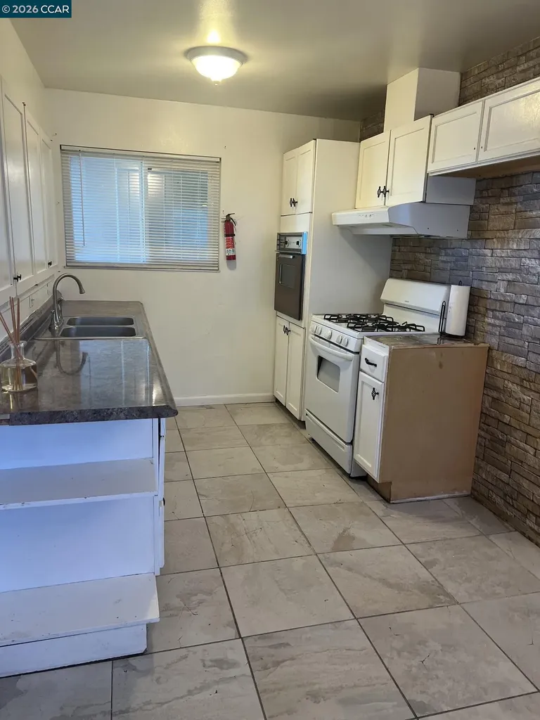 827 Falcon Drive Vallejo CA 94589