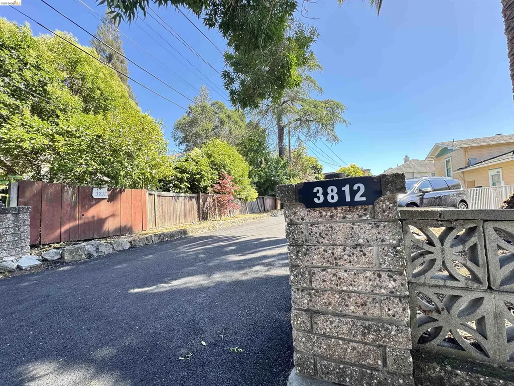 3812 Whittle Avenue Oakland CA 94602