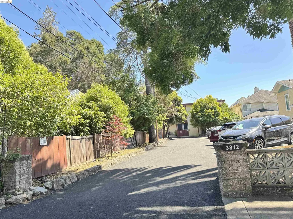 3812 Whittle Avenue Oakland CA 94602