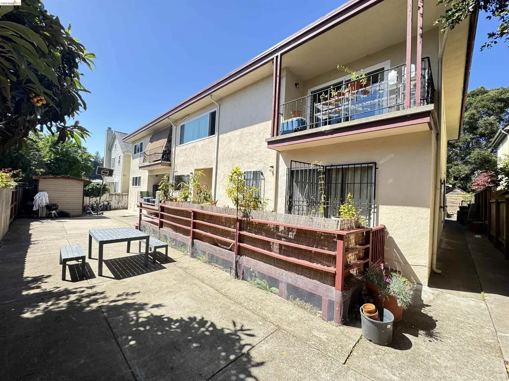 3812 Whittle Avenue Oakland CA 94602