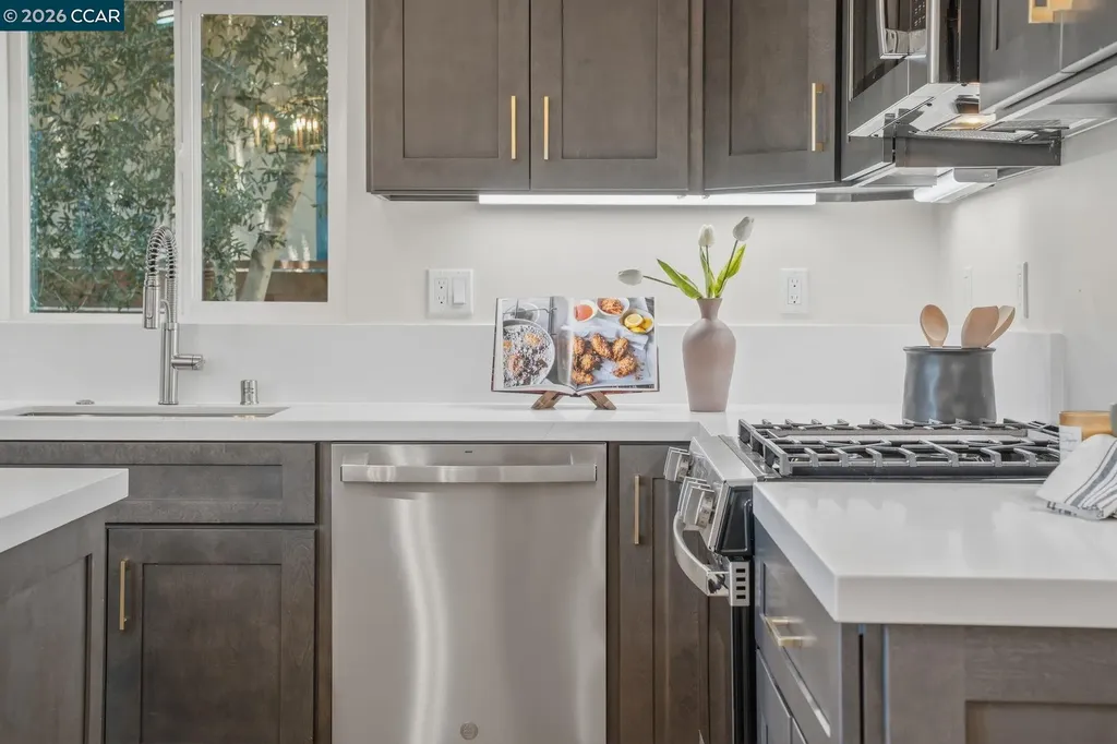 3017 Madeline Street Oakland CA 94602