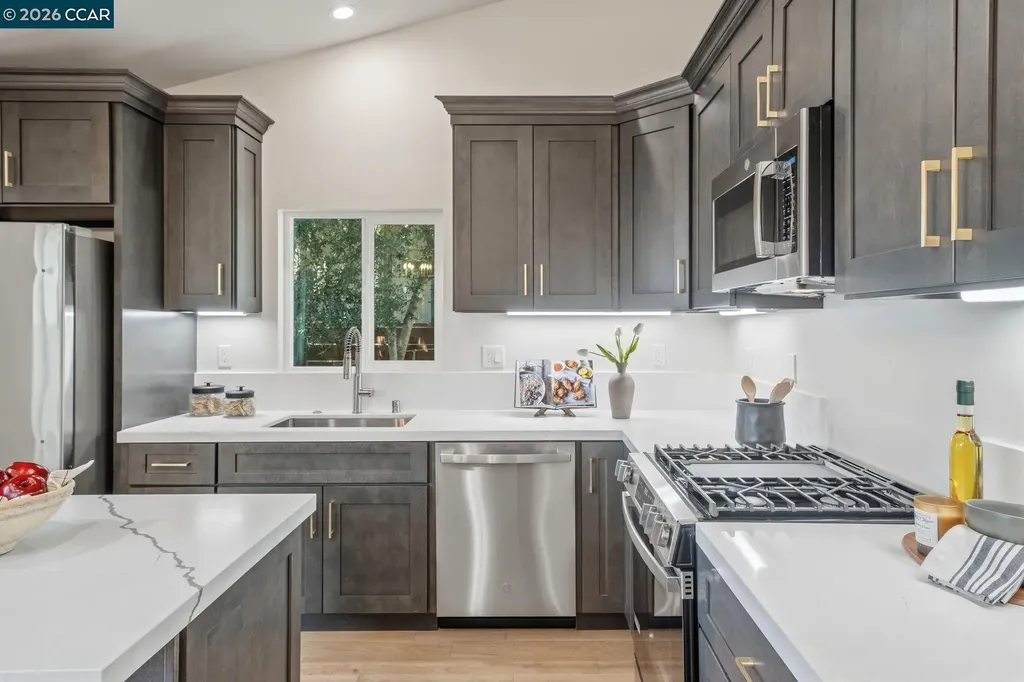 3017 Madeline Street Oakland CA 94602