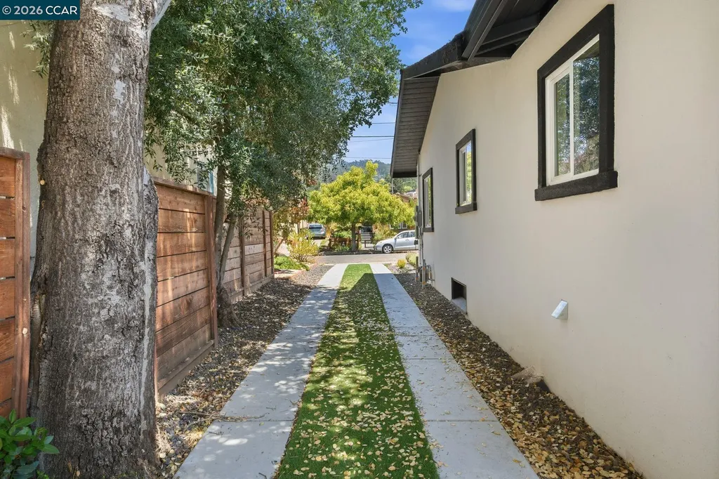 3017 Madeline Street Oakland CA 94602