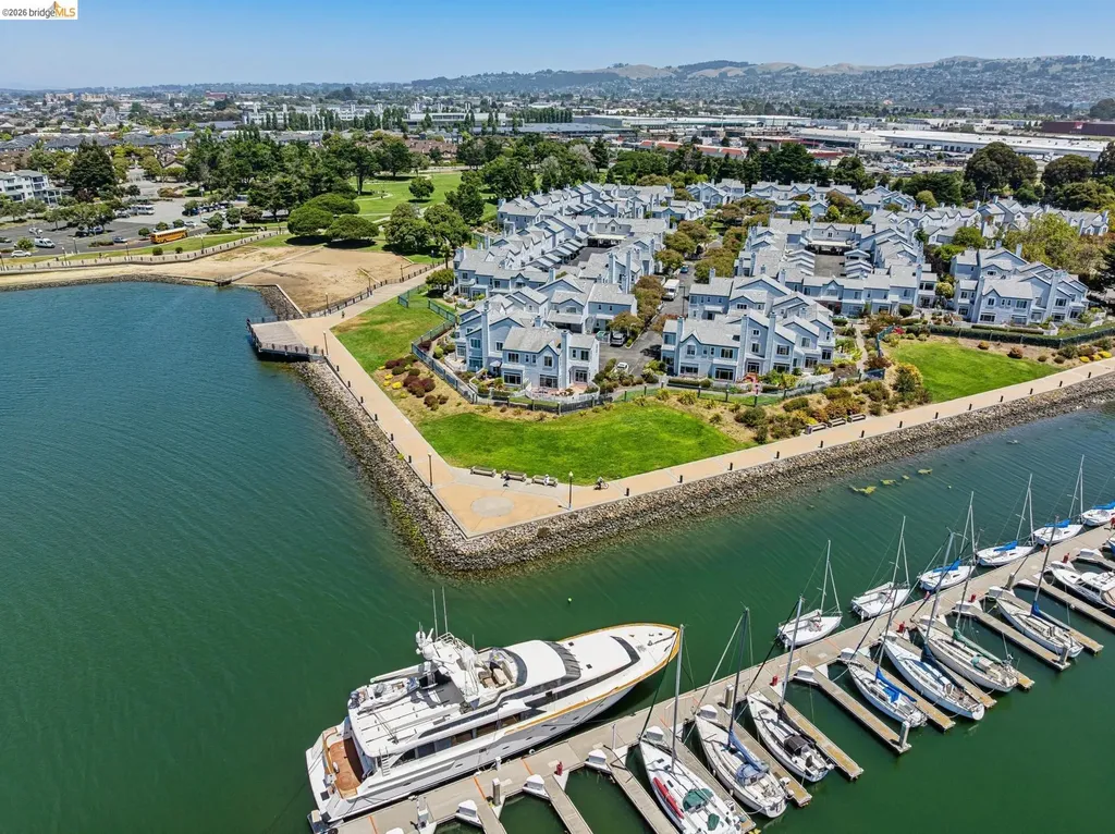 807 Commodore Drive Richmond CA 94804