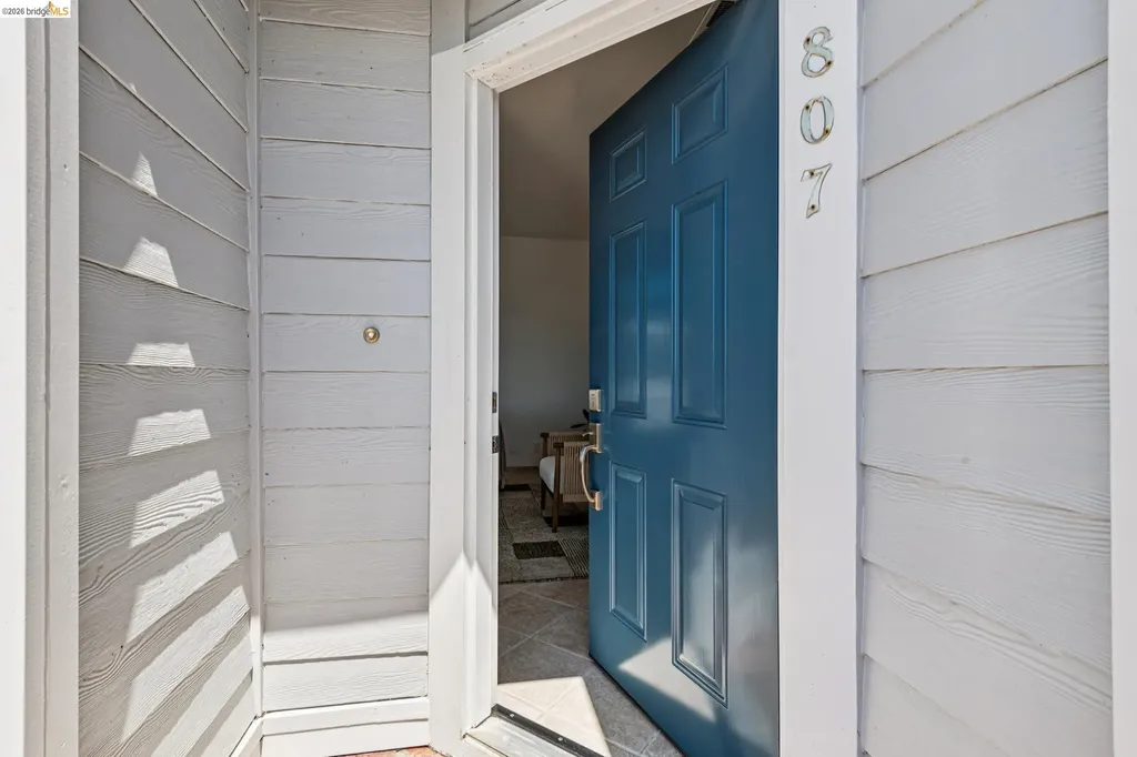 807 Commodore Drive Richmond CA 94804