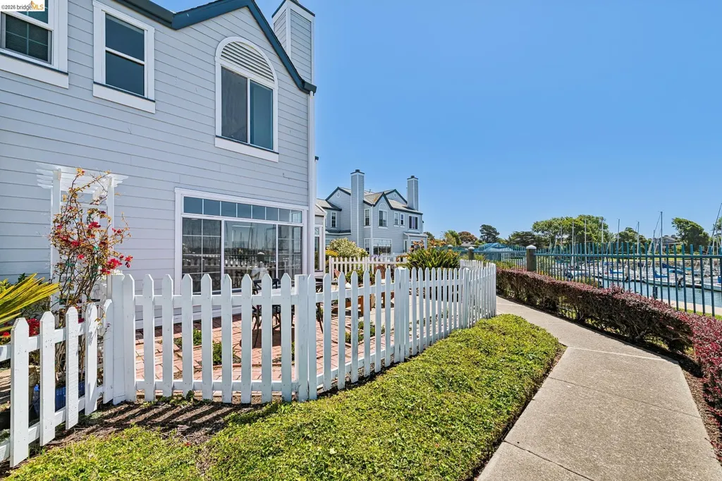807 Commodore Drive Richmond CA 94804