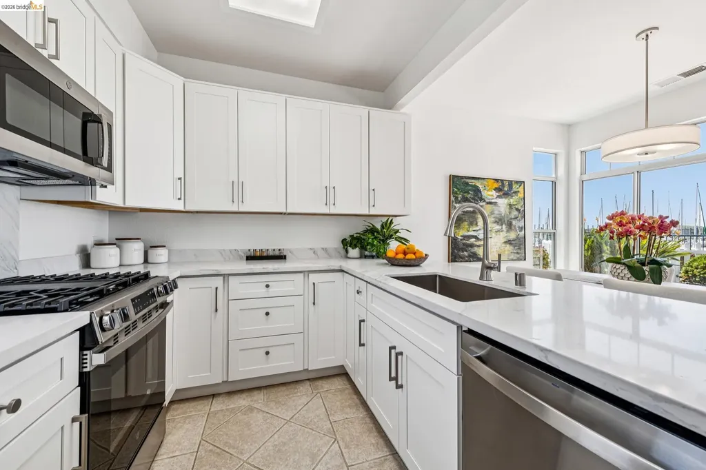807 Commodore Drive Richmond CA 94804