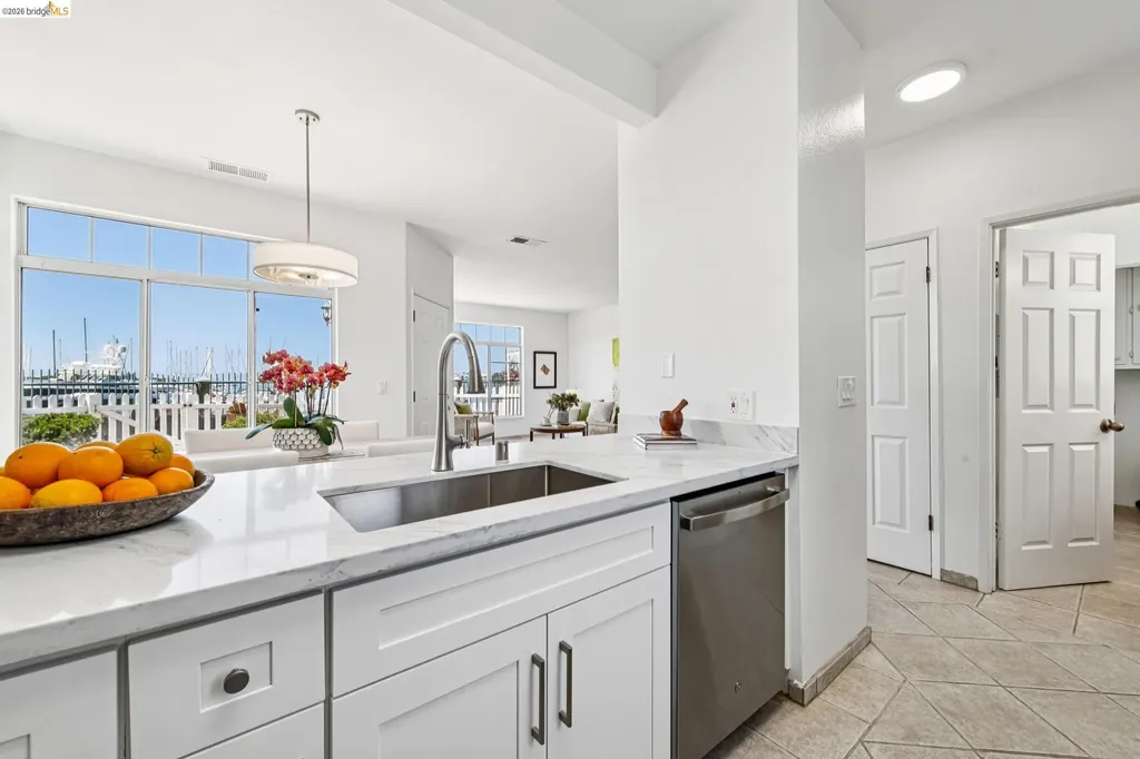 807 Commodore Drive Richmond CA 94804