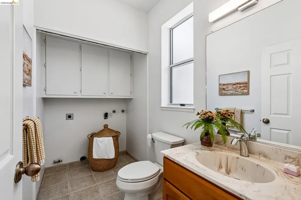 807 Commodore Drive Richmond CA 94804